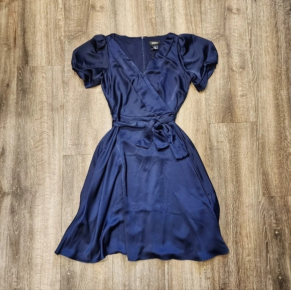 *NWT* DKNY Navy Silky Faux Wrap Dress - Picture 2 of 5